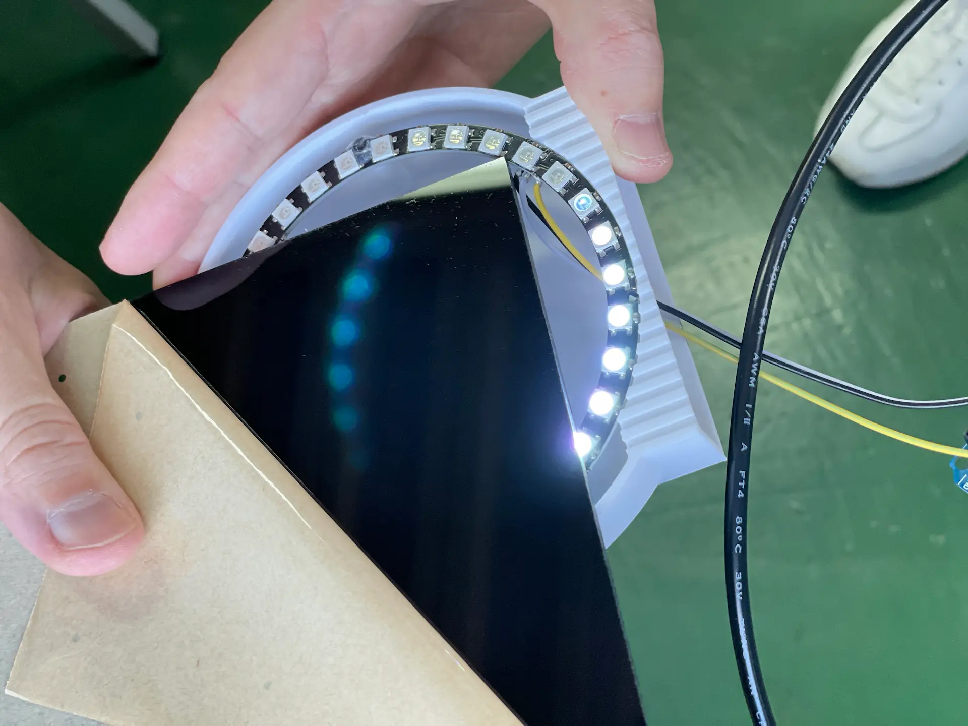 AccuVoltLink LED状態表示 UI/UX